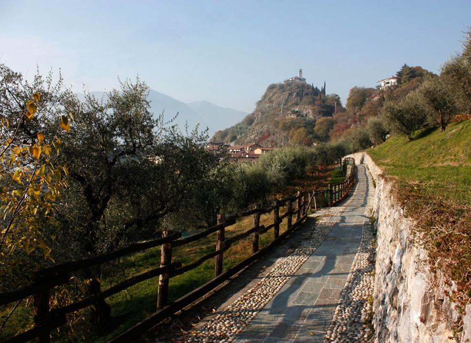 Appartamento Casa Madali' - Nel Borgo Marone Esterno foto